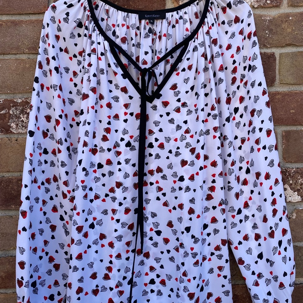 Karen Kane Hearts Blouse with neck bow tie string. Size XL
